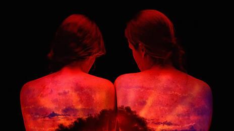 Невероятните светещи тела