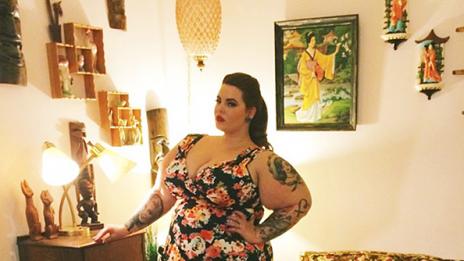 Първият модел в голям размер