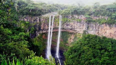 Водопадите Шамарел и цветната земя на Мавриций