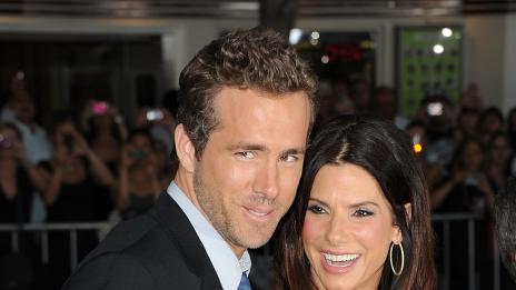 Райън Рейнолдс и Сандра Бълок са двойка!?