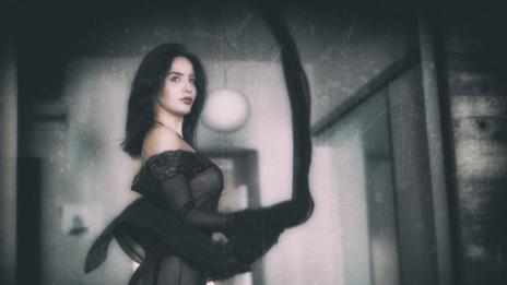 Елен Колева съблазнява в мрежата