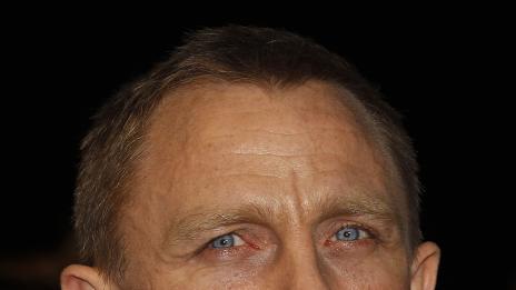 Даниел Крейг продължава напред с Джеймс Бонд