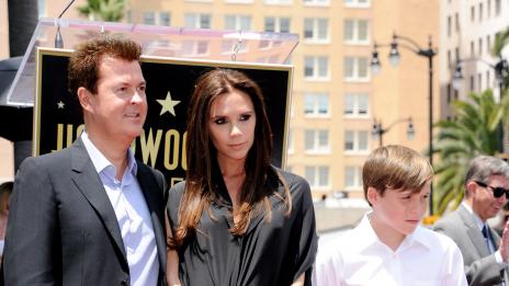 Бекъм отпразнуваха годишнината от сватбата си на плажа