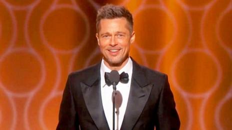 Холивуд подкрепи Брад, намек към недолюбваната Анджелина (ВИДЕО)