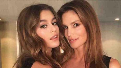 Коя е майката? Синди Крауфорд и дъщеря ѝ са като сестри