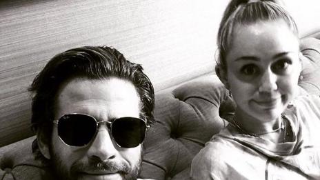 Майли Сайръс и Лиъм Хемсуърт щастливи заедно, но защо не се женят?