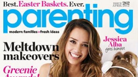 Джесика Алба за първи път е на корица с дъщерите си