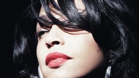 Шаде ще омагьоса и България