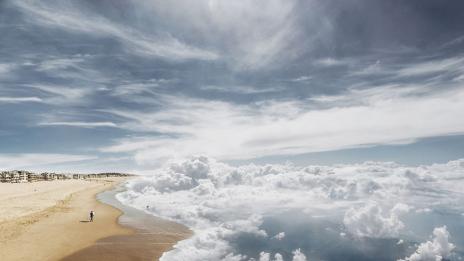 Ако можехме да плуваме в облаците...