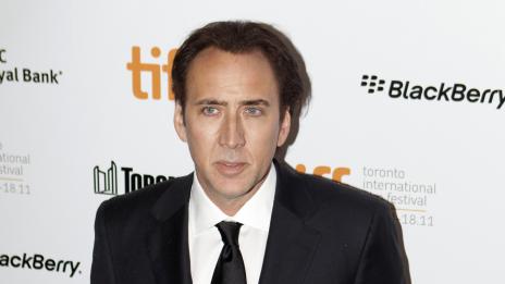 Никълъс Кейдж дал 2000 долара за нож от мамут