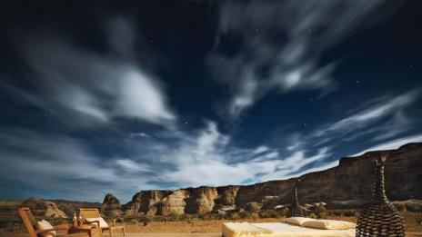 Да спиш под звездите