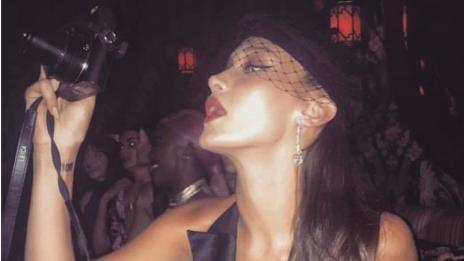 Бела Хадид за пластичната хирургия и хейтърите