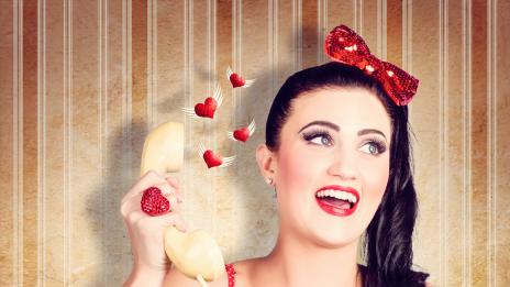 Влюбените говорят с „еднакъв“ глас