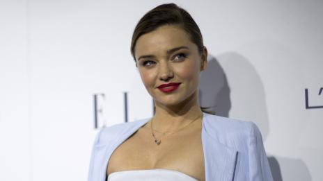 Какво има в гардероба си Миранда Кер?