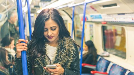 Борба за щастие: Телефонният (нарко)тик и ежедневието