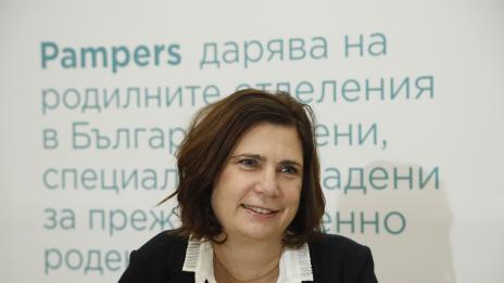 Най-малките пелени като дарение за най-крехките недоносени бебета