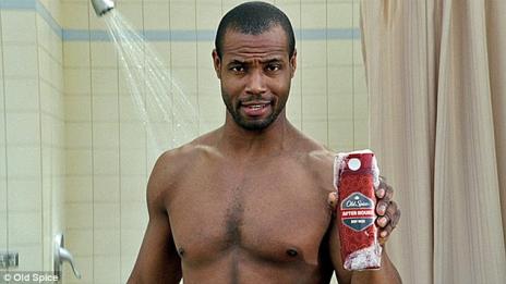 Познахте ли го? Той е на кон... И предложи брак с дрон (ВИДЕО)