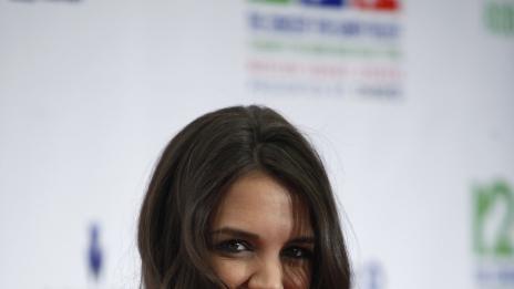 И Кейти тръгна по срещи