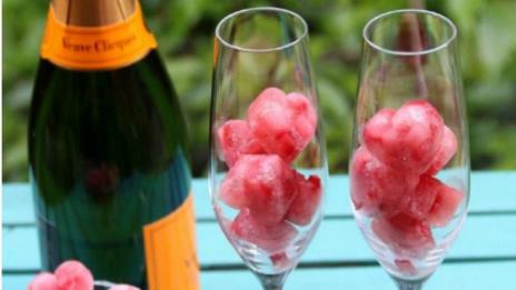 В борбата с жегите: Ледени кубчета от шампанско