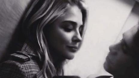 Млади и влюбени: Бруклин Бекъм и Клоуи Грейс Морец