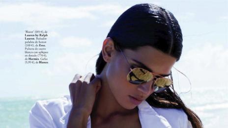 Сексапилна бразилка в бяло