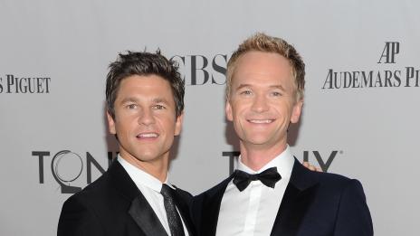 Хомосексуалният актьор Нил Харис се сгоди официално