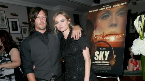 Прелюбодейци: Спипаха Даян Крюгер да изневерява