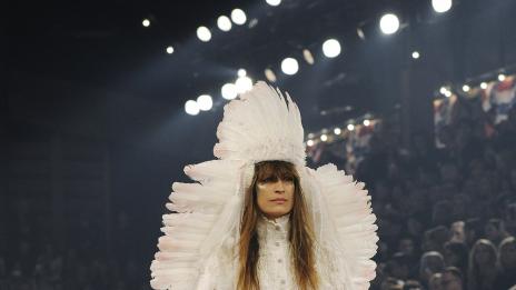 Chanel с колекция реверанс към Дивия Запад