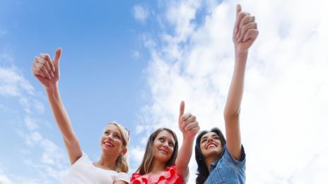 5 начина да отслабнете, докато се мотаете с приятелки