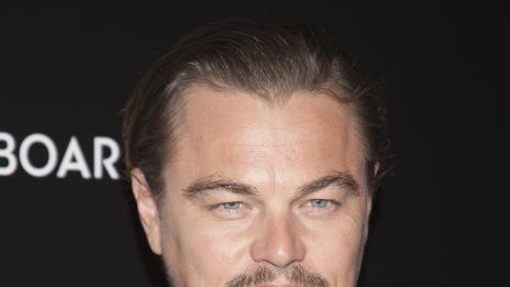 Ди Каприо се къпе с витамин С за млада кожа