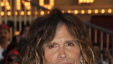 Стивън Тайлър опитал секс с мъж на младини