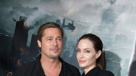 Брад и Анджи честваха рождения ѝ ден в Париж