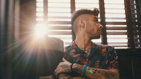 Зейн Малик с разбито сърце. Скъса с Джиджи и с повечето си песни