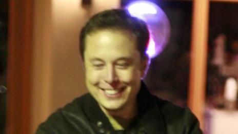 Илон Мъск коментира раздялата с Хърд: Тя ме напусна, аз я обичах!