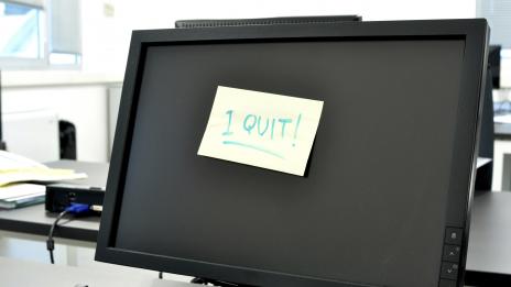 Напускате работа?