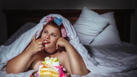 Защо пълнеем, когато сме уморени?
