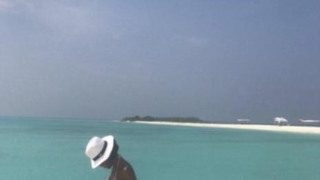 Горещи тела и плажна идилия по Нова година