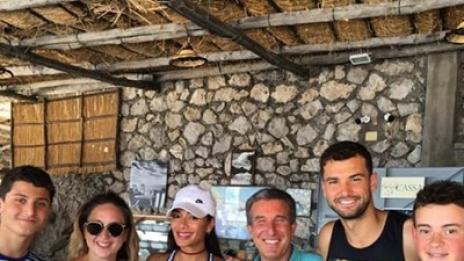 Никол и Гришо – заедно на остров Капри