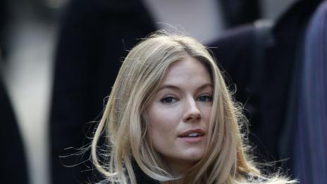 Сиена Милър стана майка