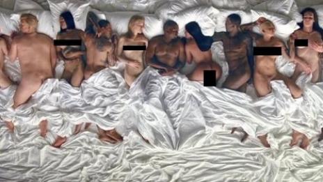 Дупе до дупе: Кардашян, Риана, президент, че и Тръмп