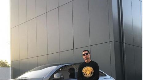 Роналдо си купи най-скъпата кола в света