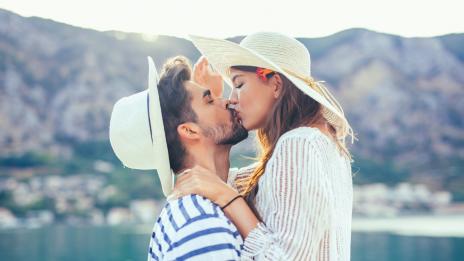 Целувките горят калории