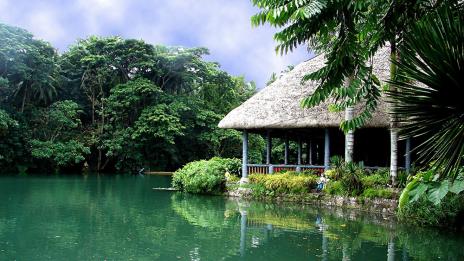 Вечеря сред филипински води