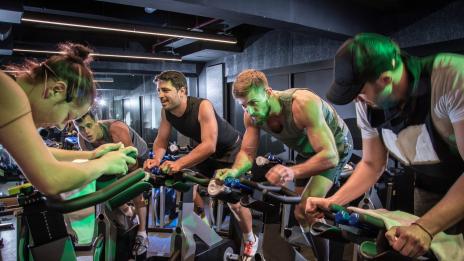 Защо да караме колело през зимата?