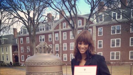 Тайра Бенкс официално се дипломира