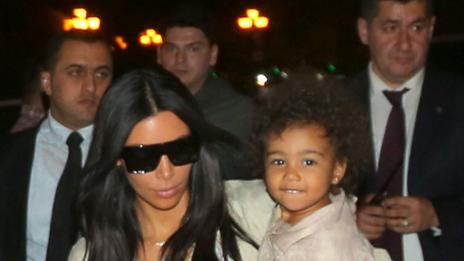 Ким Кардашян пристигна в родната Армения