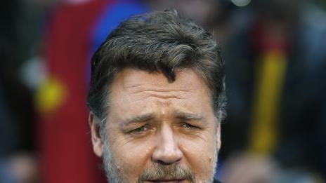 Ръсел Кроу се събра със съпругата си