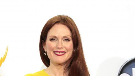 Обраха Джулиaн Мур