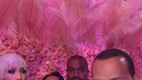 Кардашян на Мет Гала, дори Джей Ло не им устоя