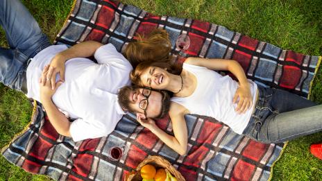 Влюбен ли е в теб? Познай по езика на тялото